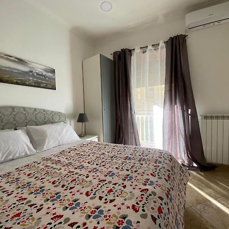 Falu Napoli Centro Camera Con Cucina E Bagno Privato 호텔 외부 사진